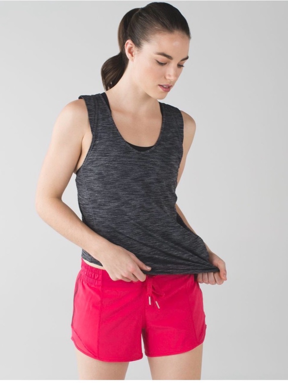 Lululemon Women’s Hotty Hot Short size 4 Tall waist about 13”